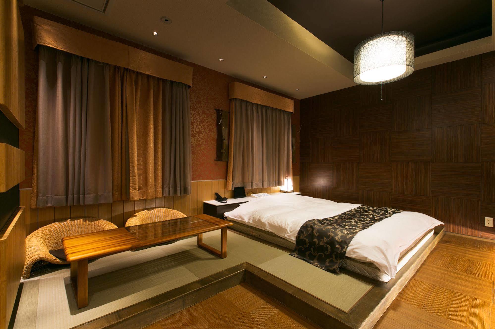 Hotel Atlantis (Adults Only) Osaka Exterior photo